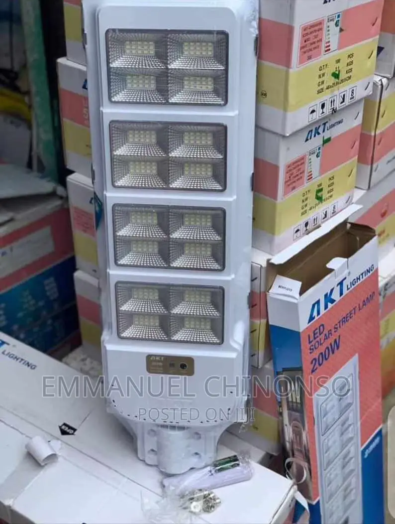 200 Watts AKT Solar Street Light