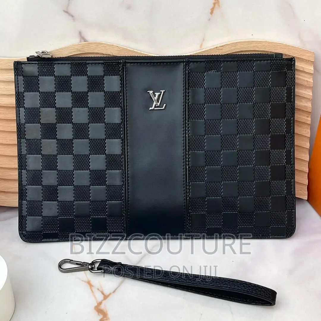Original LOUIS VUITTON Clutches Bags Available in Store