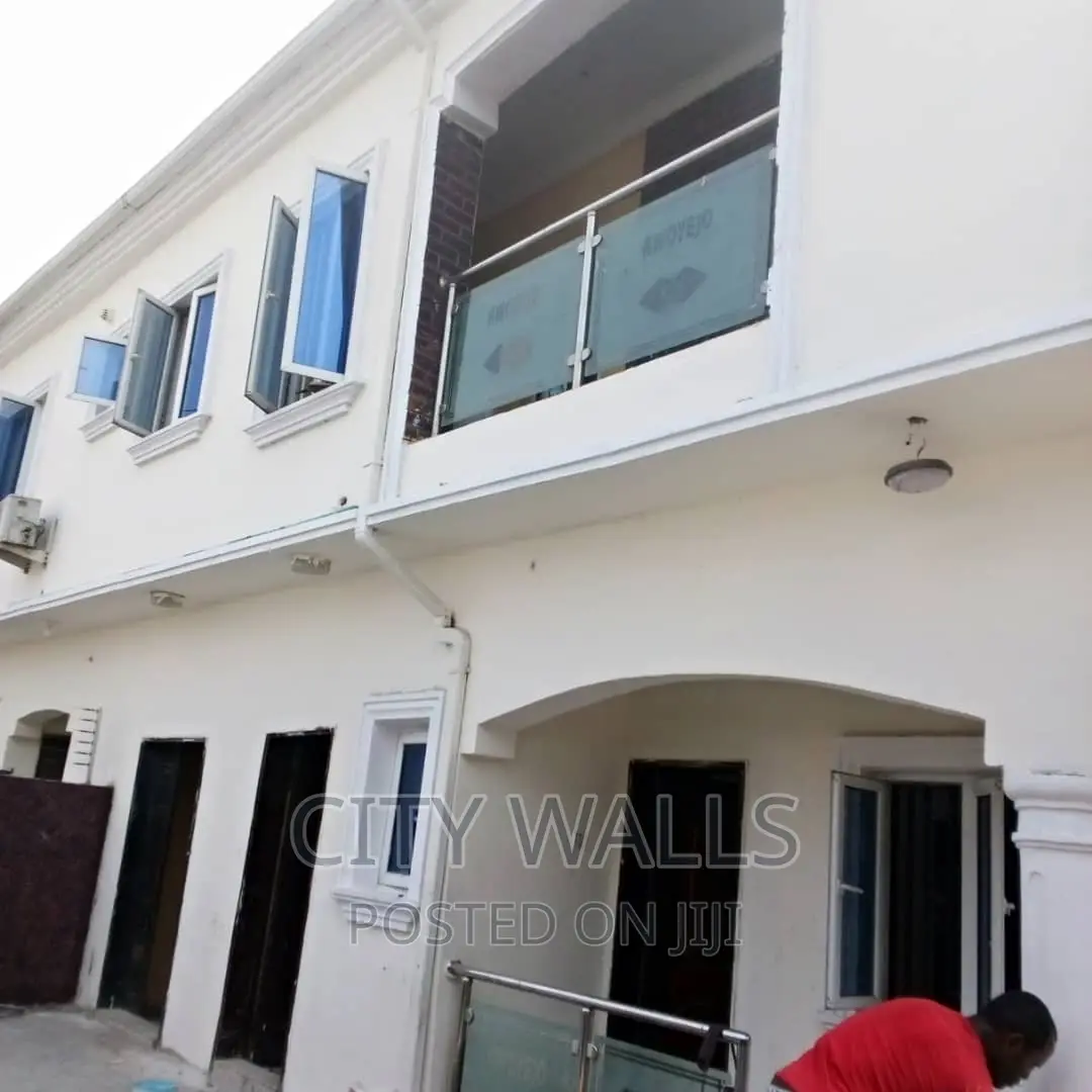 2bdrm Block of Flats in Osapa london for rent