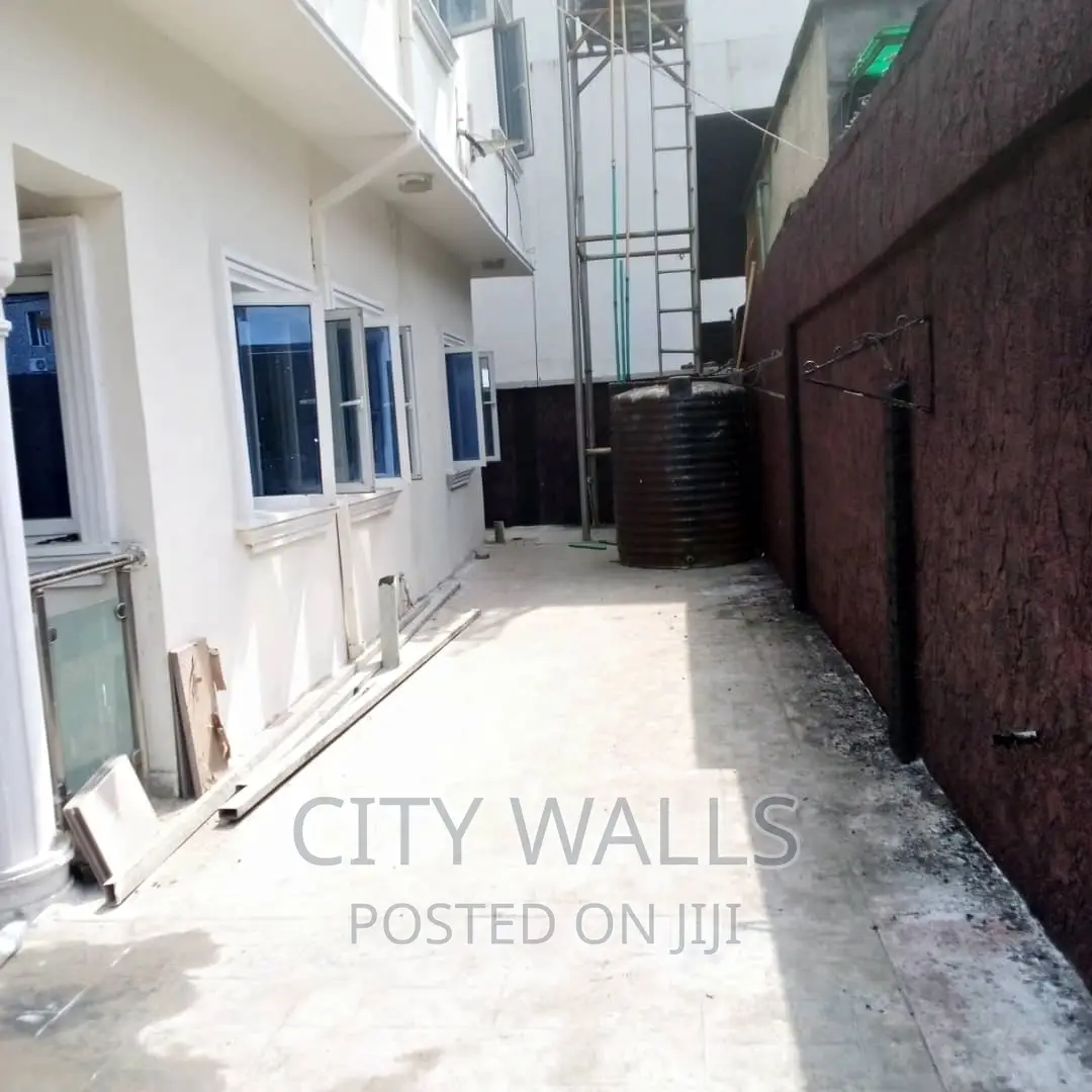 2bdrm Block of Flats in Osapa london for rent