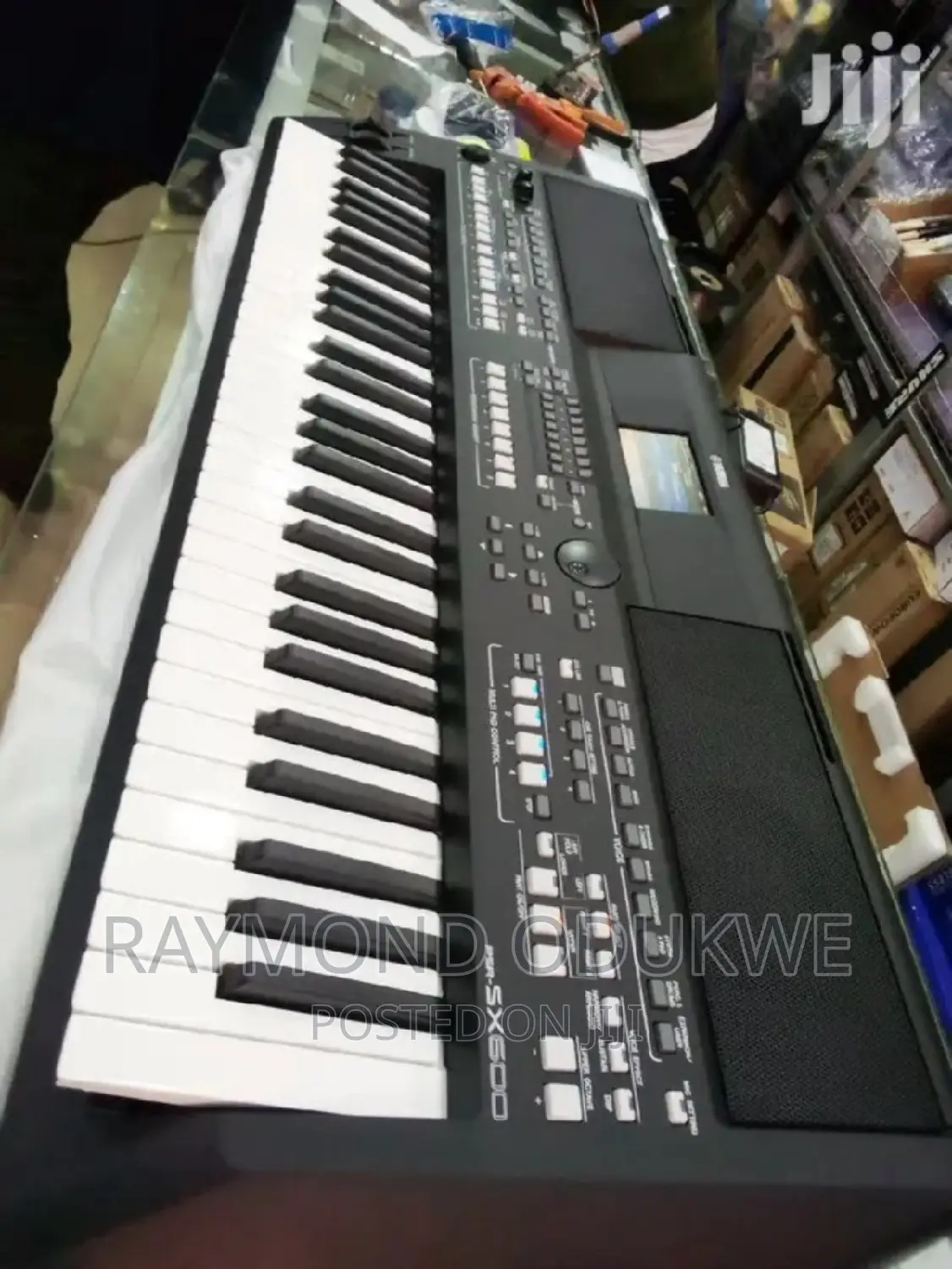 Yamaha Keyboard PSR-SX600 With Adapter