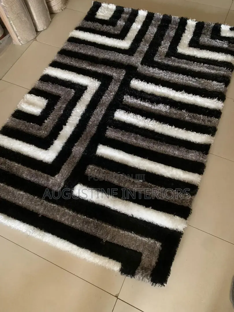 High Quality Shaggy Center Rug 5/ 7