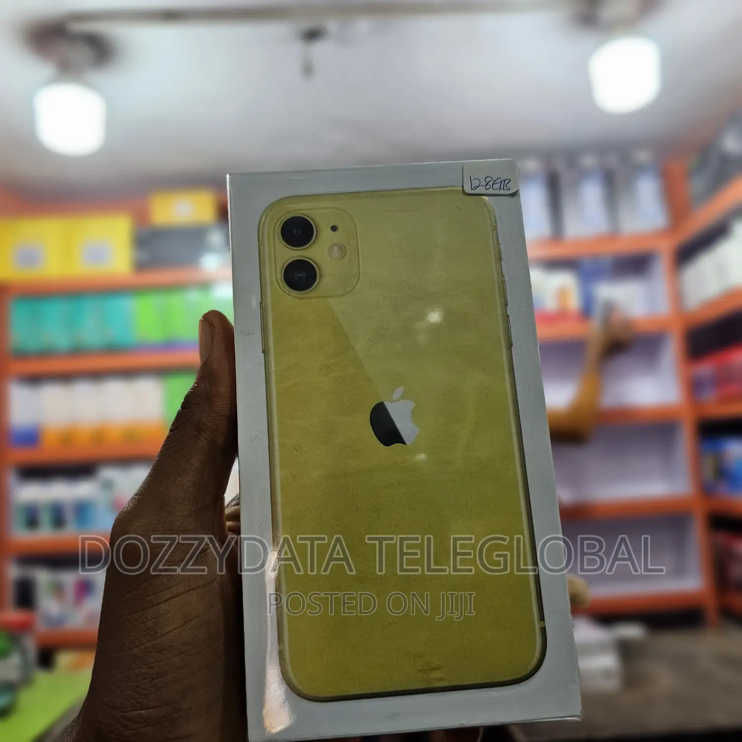 New Apple iPhone 11 128 GB Yellow