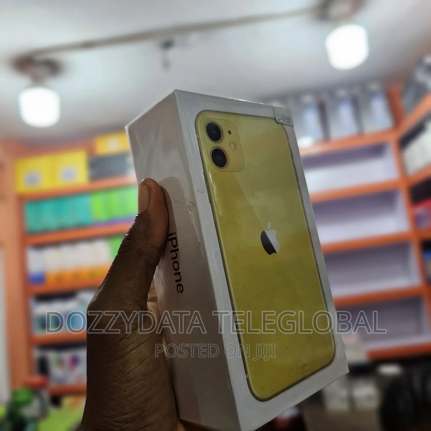 New Apple iPhone 11 128 GB Yellow
