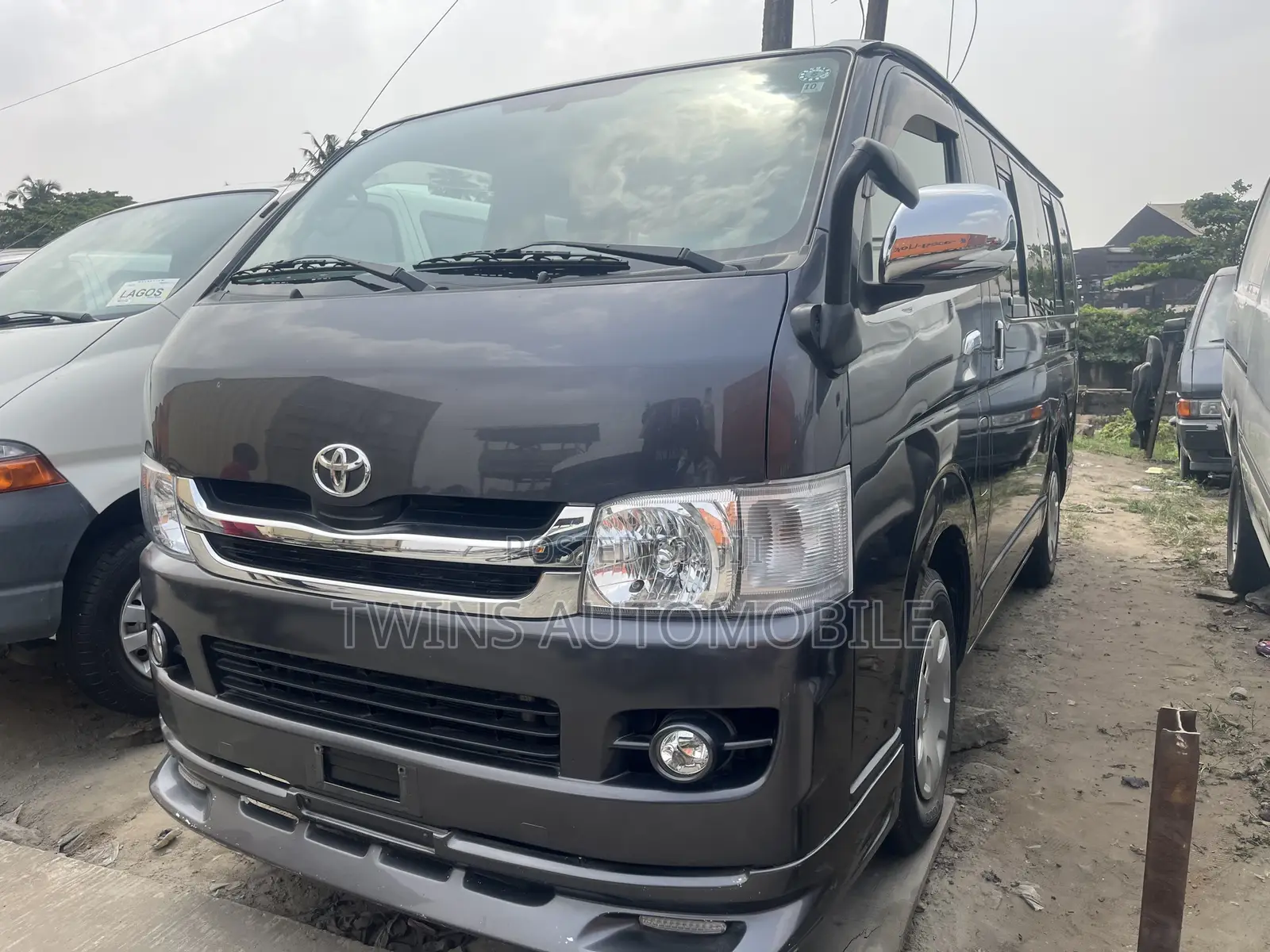 Toyota HiAce 2013 Grey