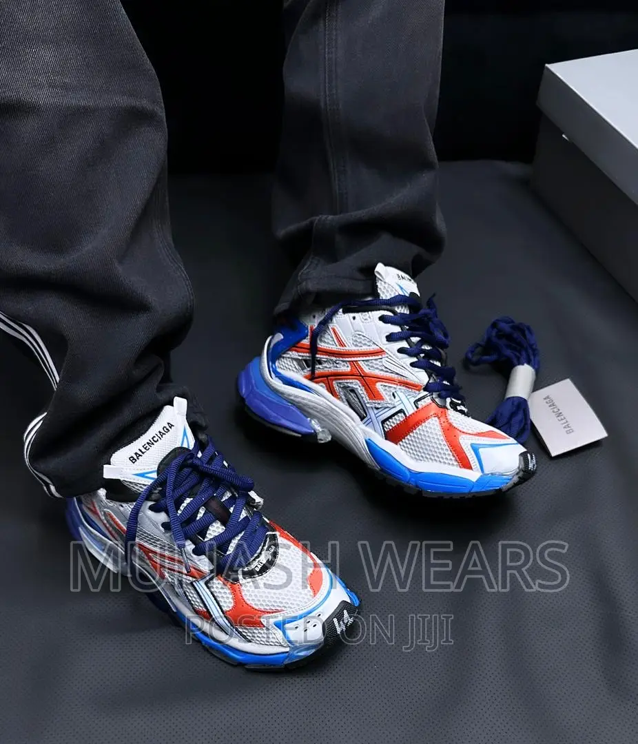 Luxury BALENCIAGA Sneakers Track