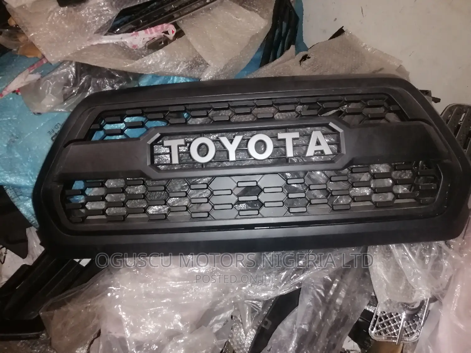 Front Grille Tacoma 2018 Model With Toyota Logo