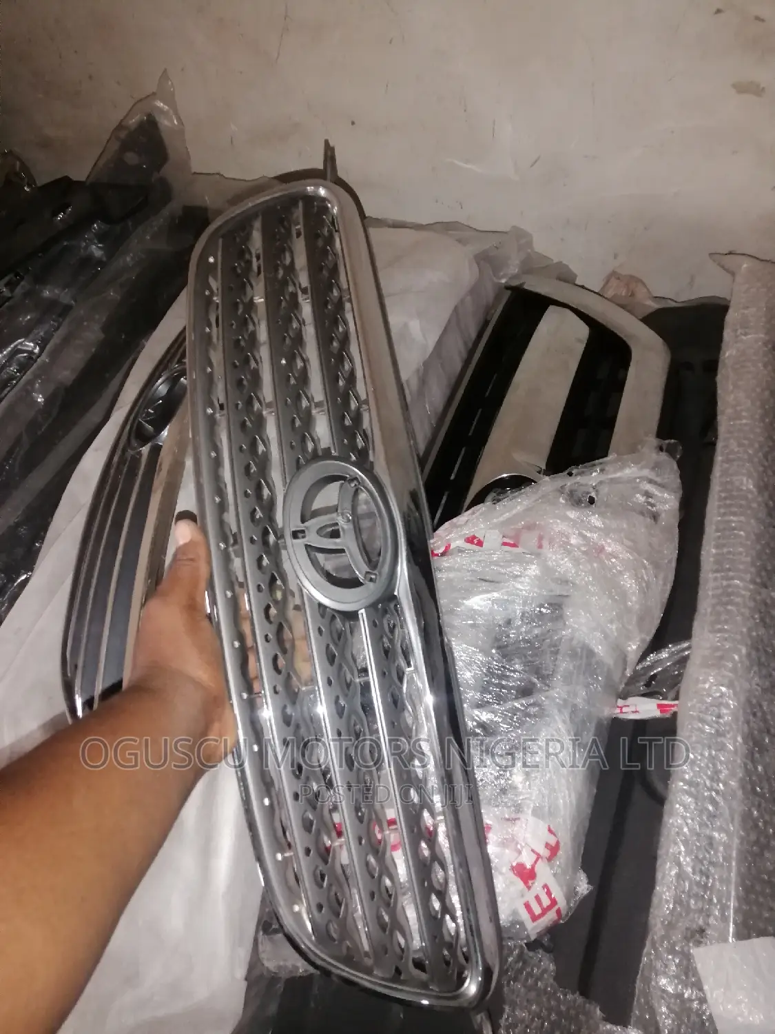 Front Grille Corolla 2005-2006 Model