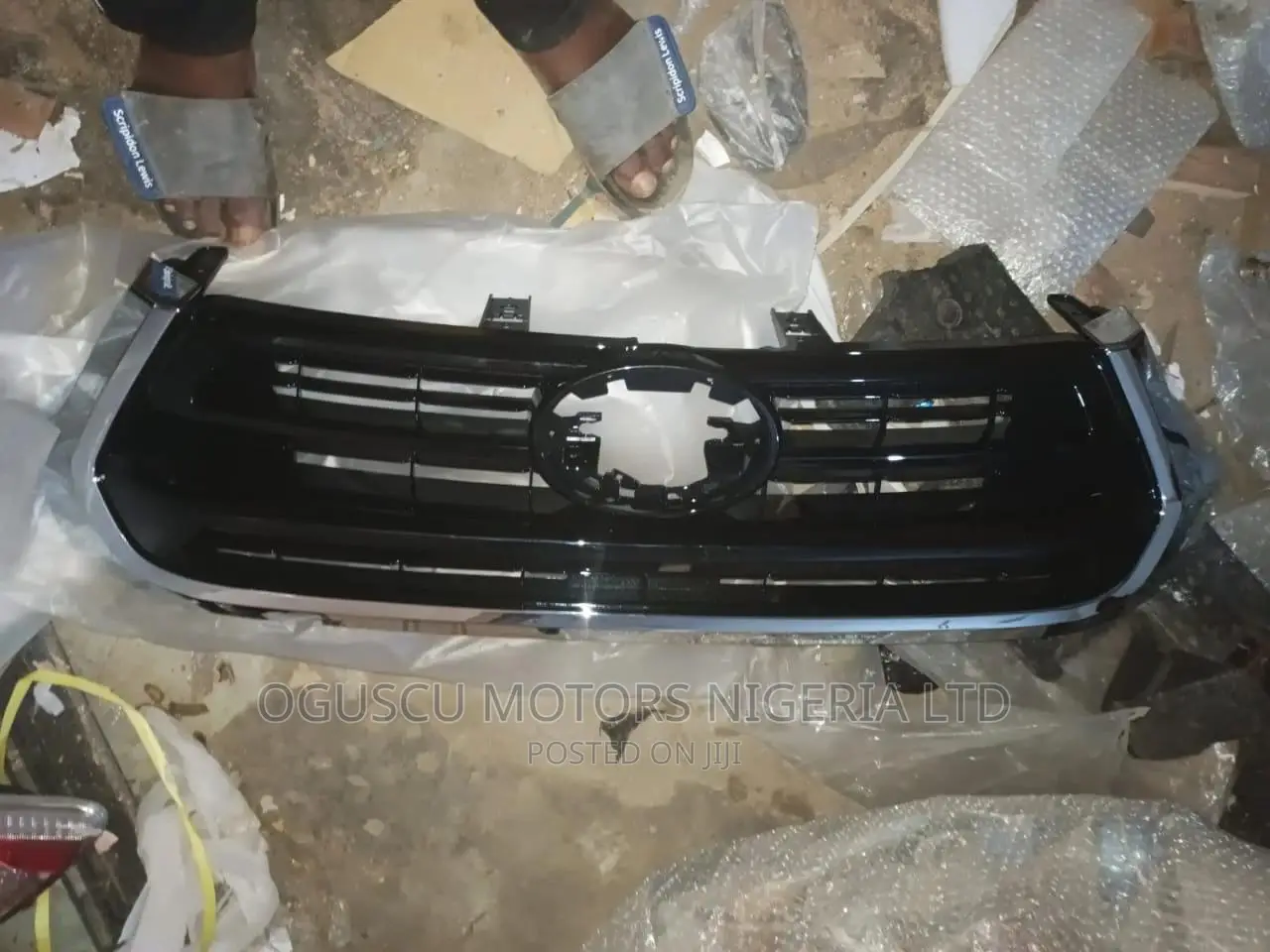 Front Grille Hilux 2020 Iron Bumper