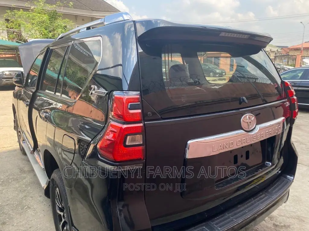Toyota Land Cruiser Prado SV Premium 2015 Black