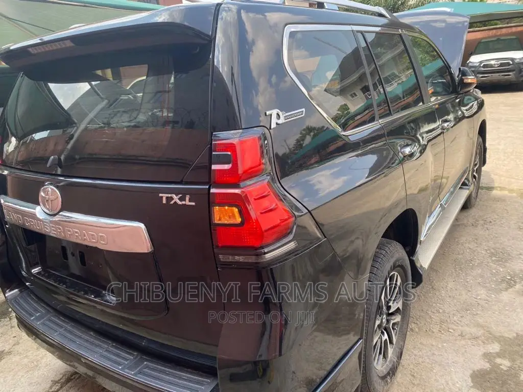 Toyota Land Cruiser Prado SV Premium 2015 Black