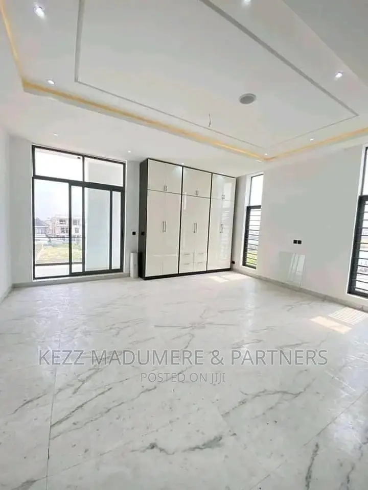 For Sale: Functional Hotel in Awka