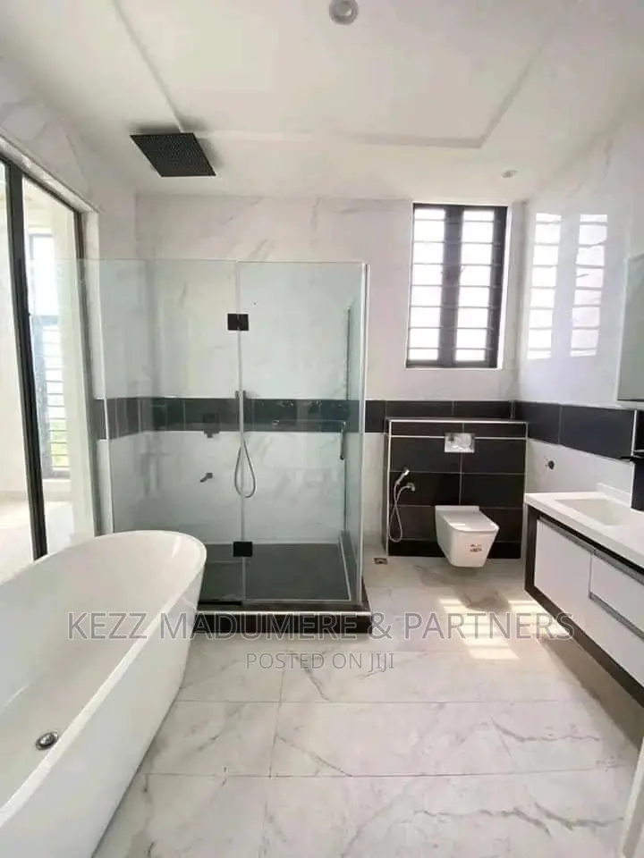For Sale: Functional Hotel in Awka