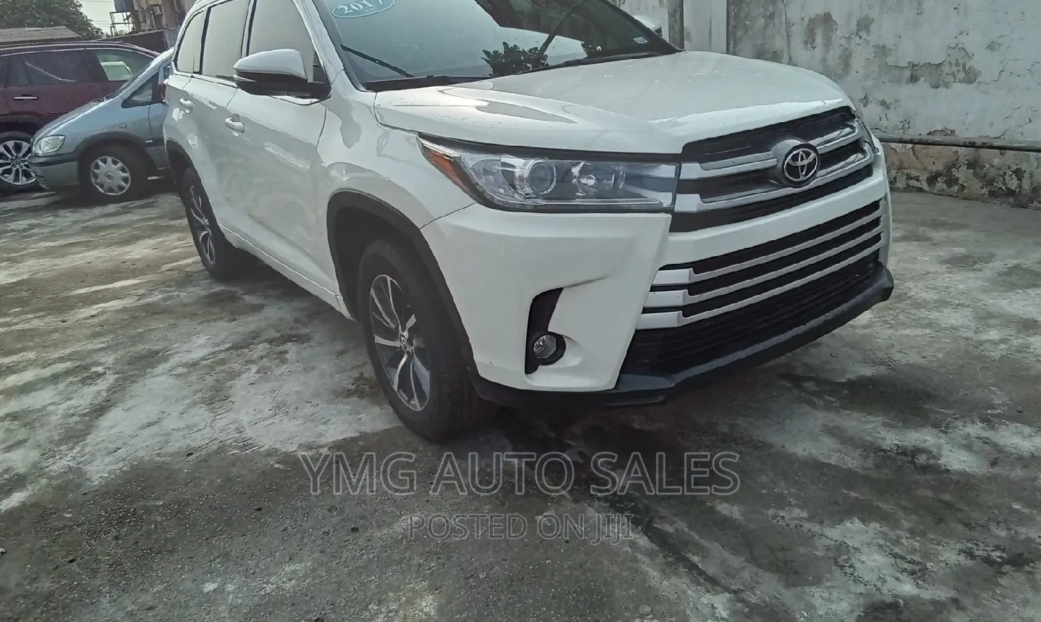 Toyota Highlander XLE 4x2 V6 (3.5L 6cyl 8A) 2017 White