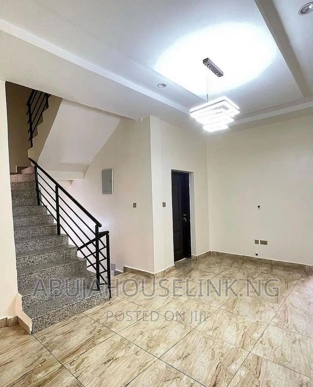 5bdrm Duplex in Guzape Abuja for sale