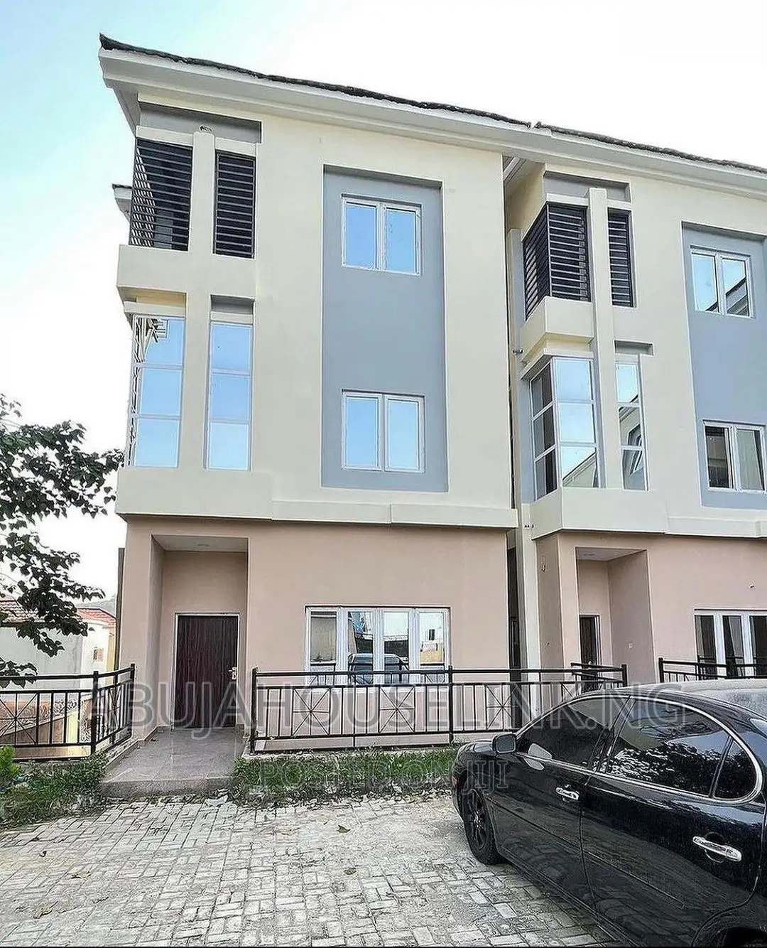 5bdrm Duplex in Guzape Abuja for sale