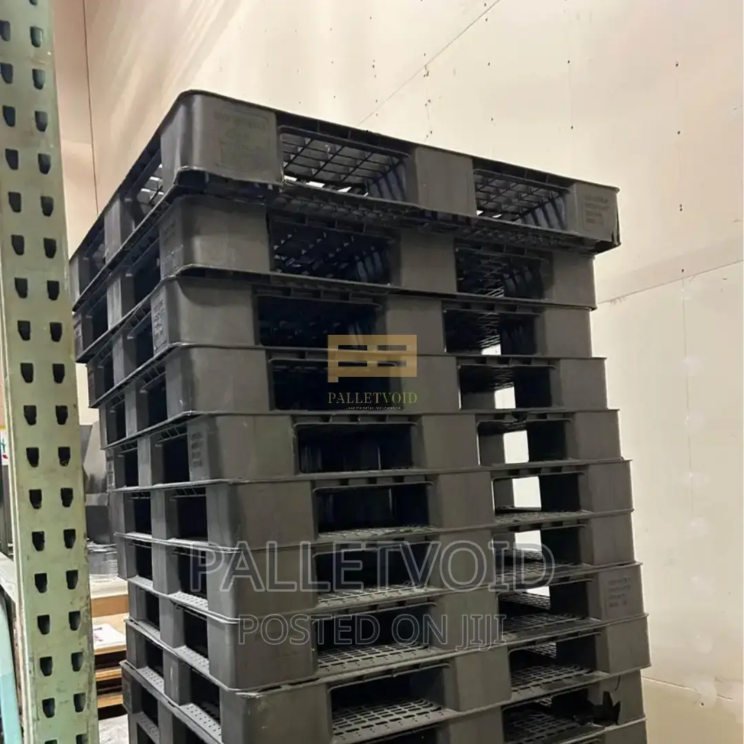 Heavyduty Plastic Pallet That Carries Weight of the World