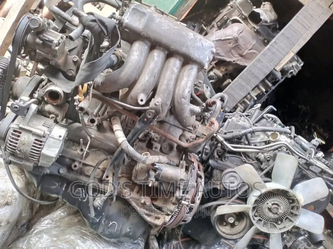 Toyota Hiace Engine 2RZ Injector