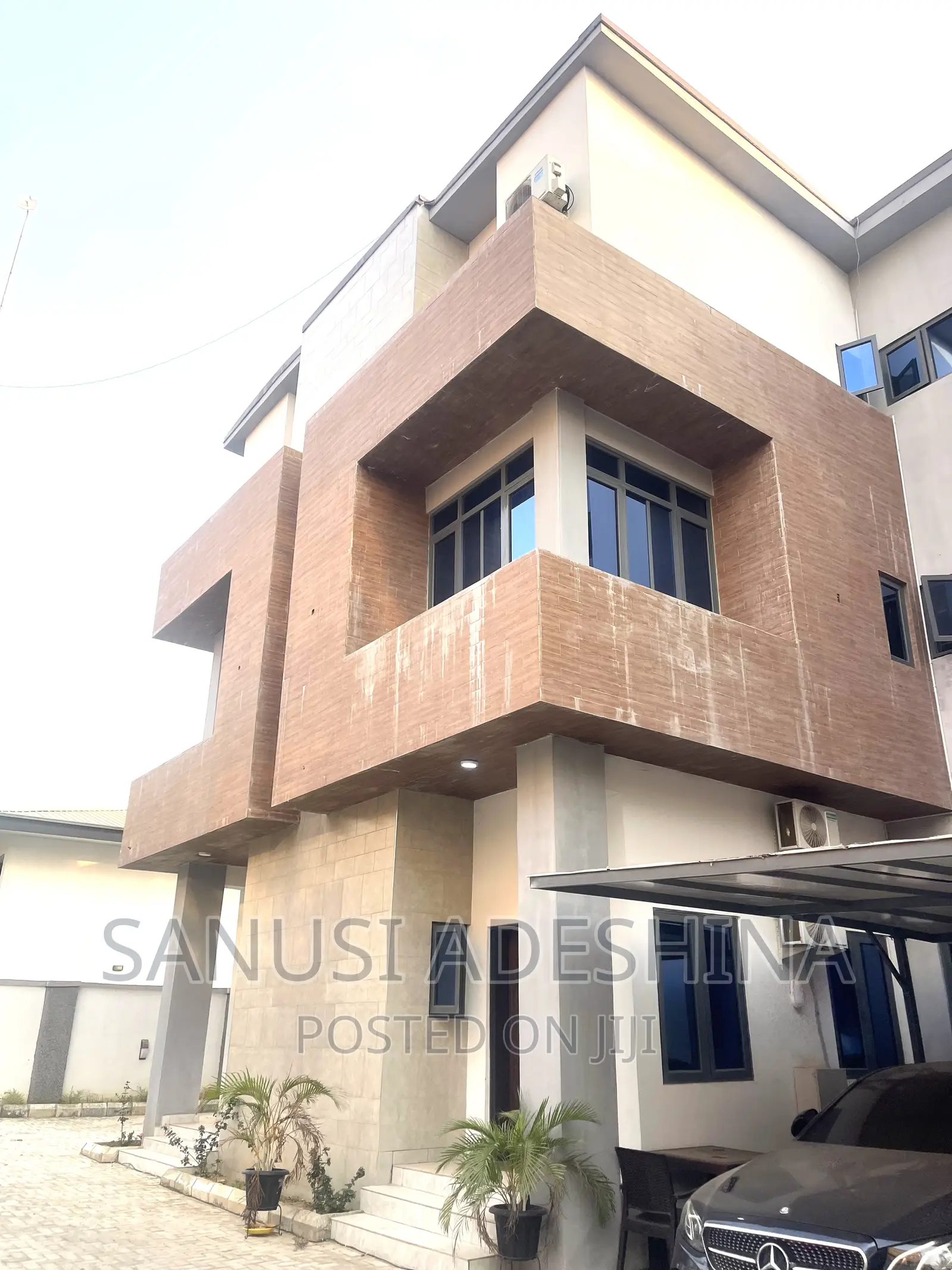 4bdrm Duplex in Utako Abuja Nigerian for sale