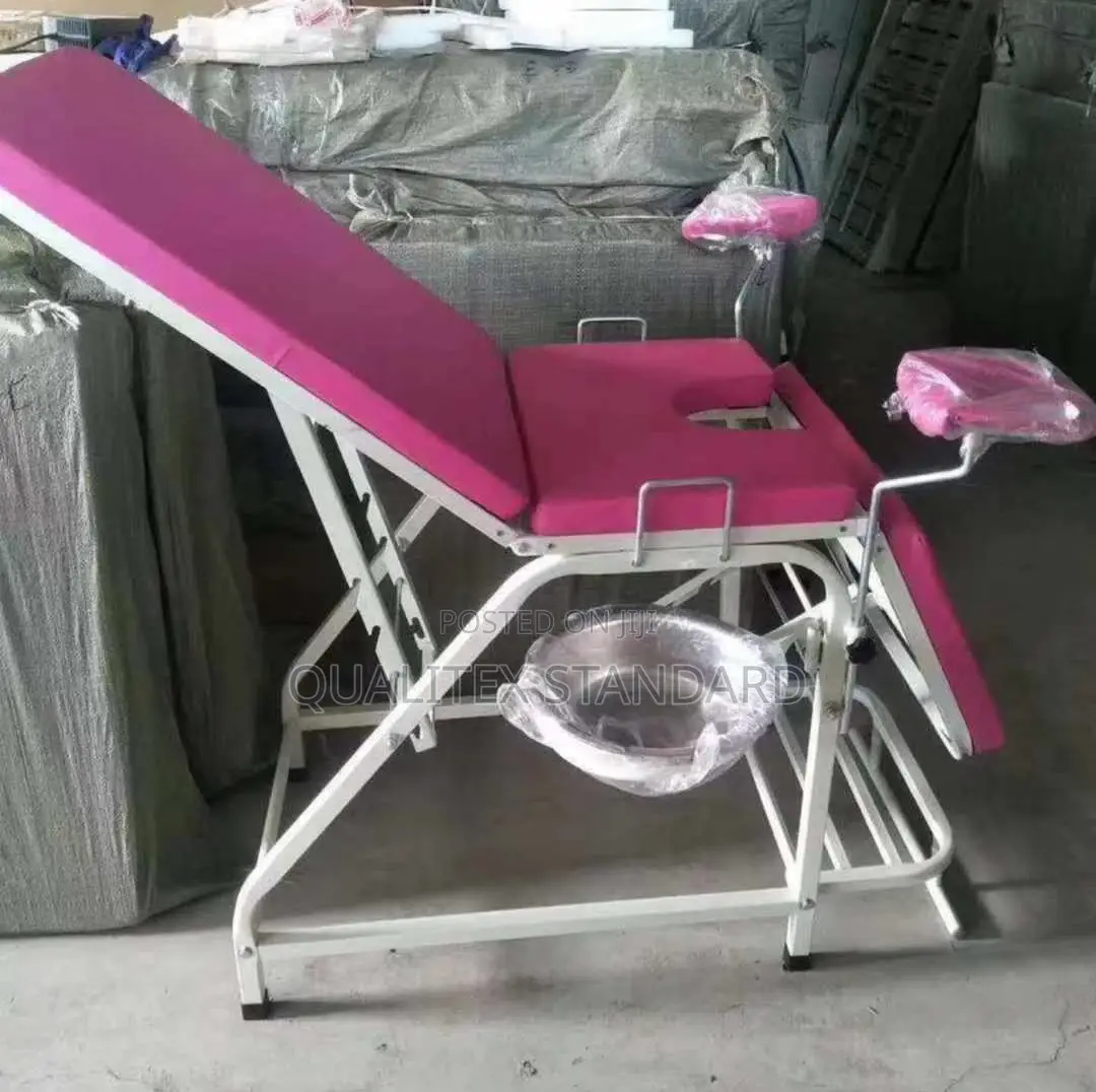 4 Legs Pink Delivery Bed