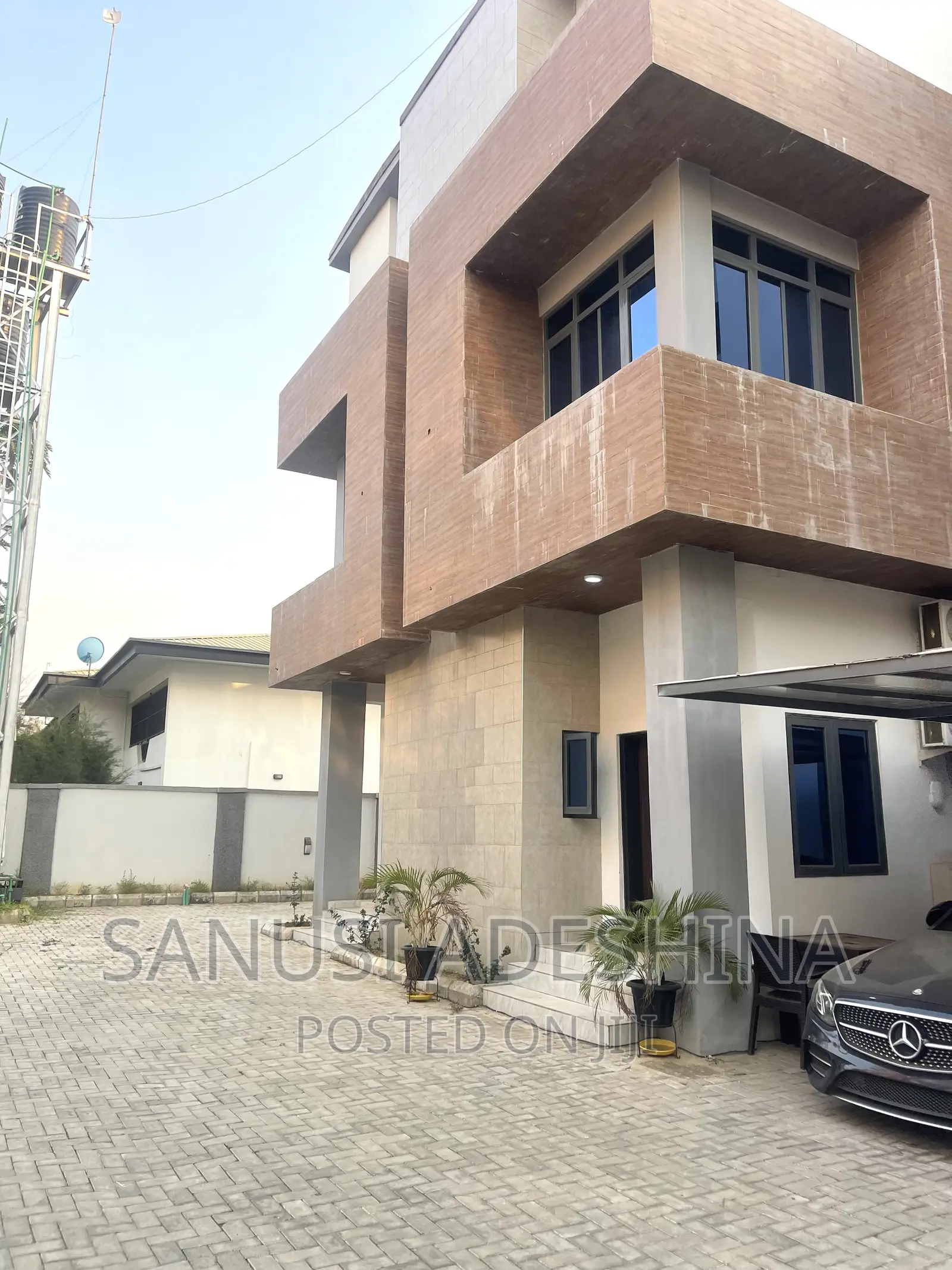 4bdrm Duplex in Utako Abuja Nigerian for sale