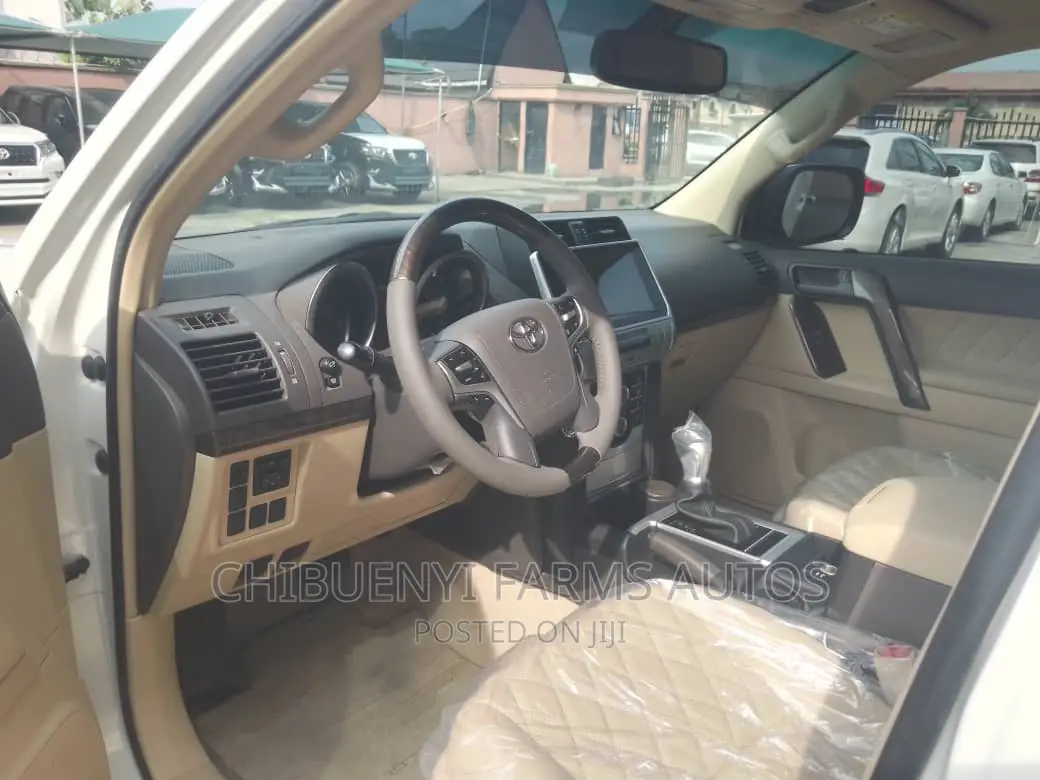 Toyota Land Cruiser Prado SV Premium 2015 White