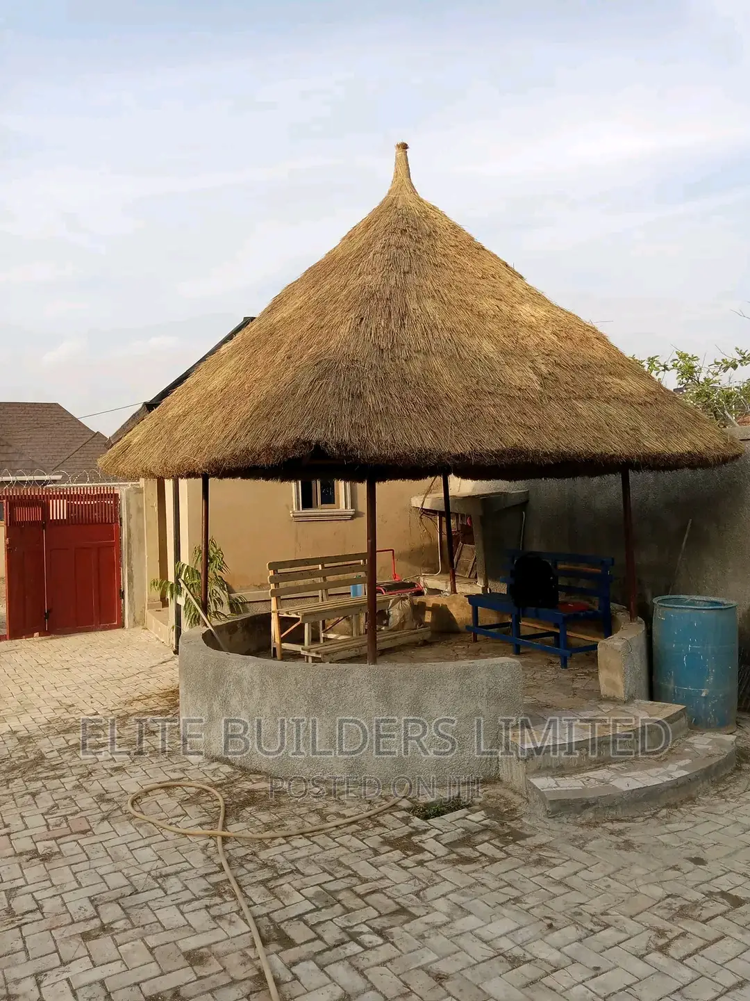 Original Hut Bush Bar Gazebo With Warranty in Lagos