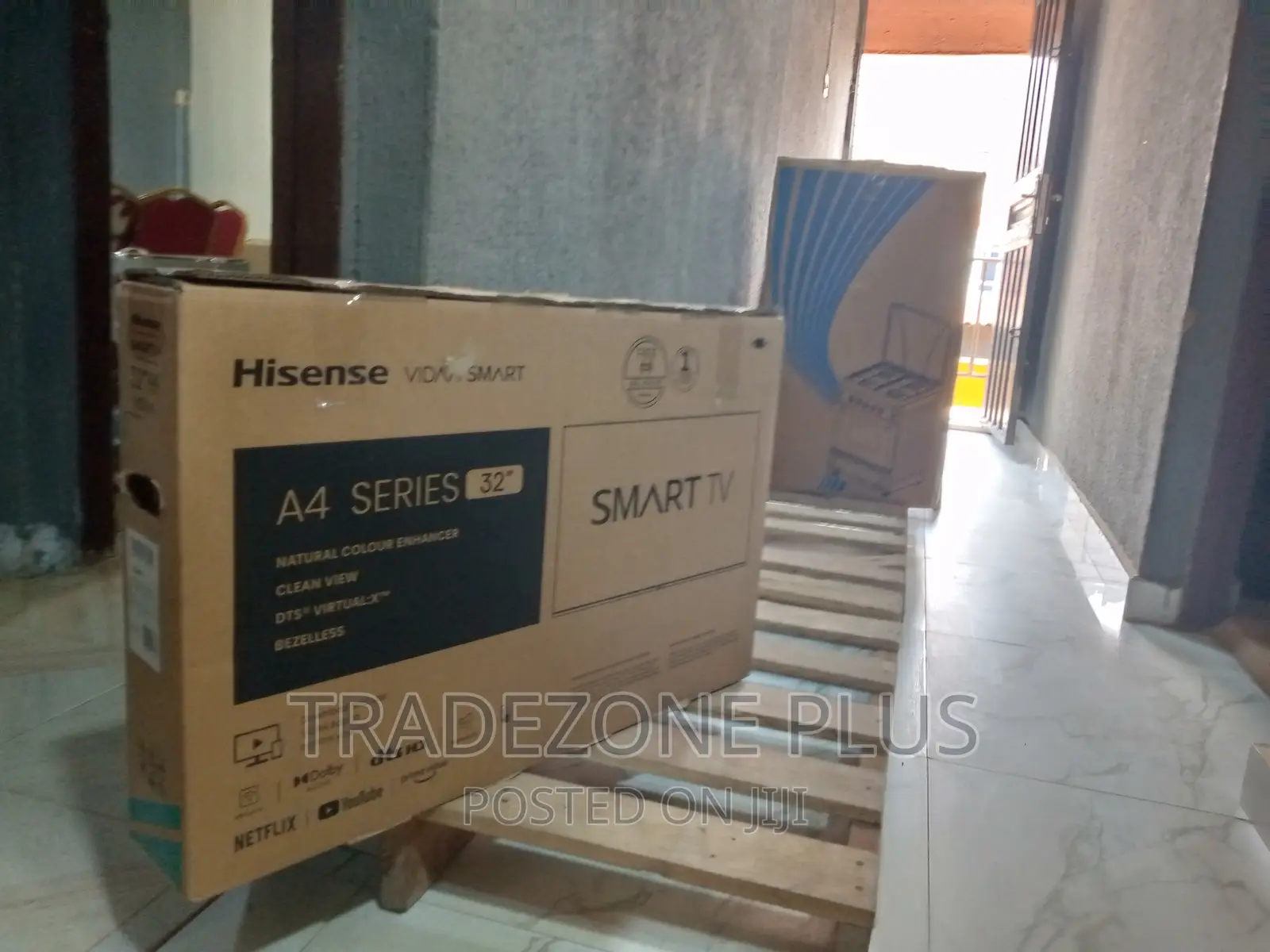 Affordable 32'' Smart TV With Youtube+Netflix