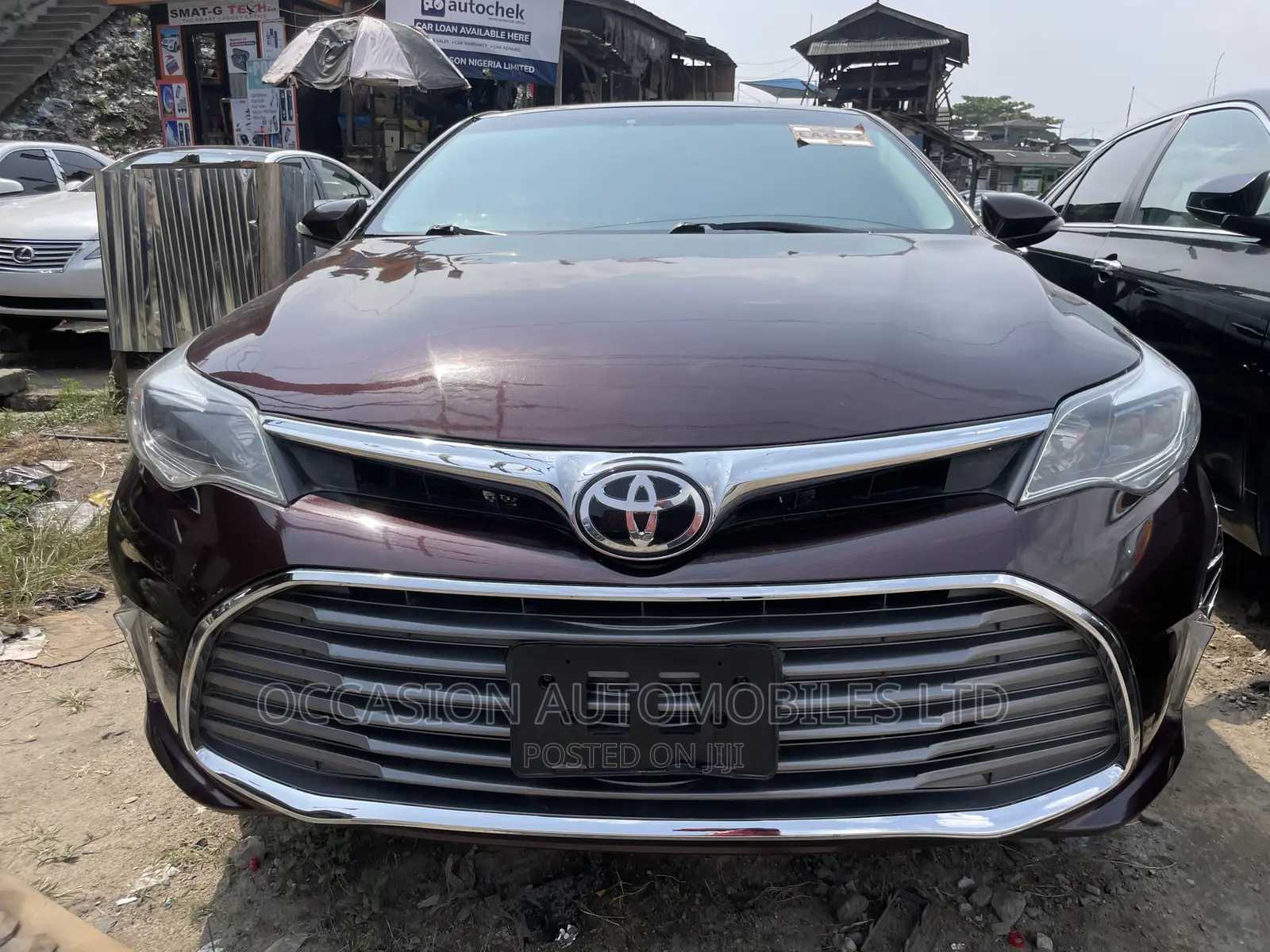 Toyota Avalon XLE Premium Sedan FWD (3.5L 6cyl 6A) 2013 Red