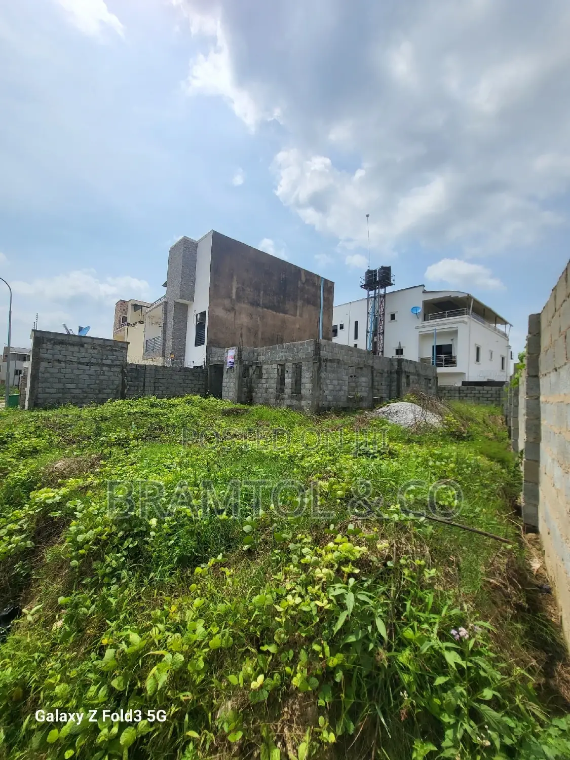4bdrm Duplex in Idu Industrial for rent