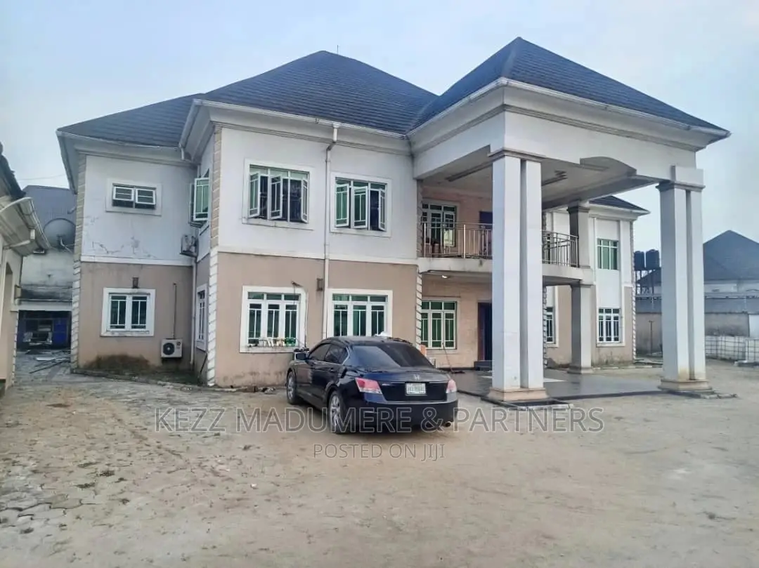 8bdrm Duplex in Green Land Estate, for sale