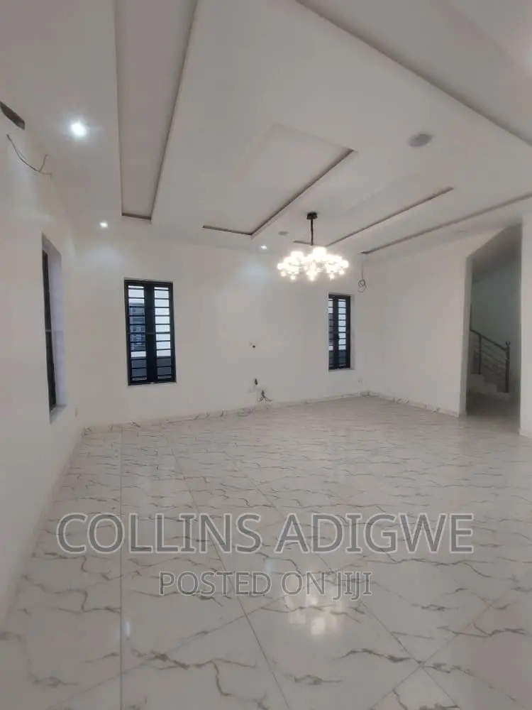 4bdrm Duplex in Vgc for sale