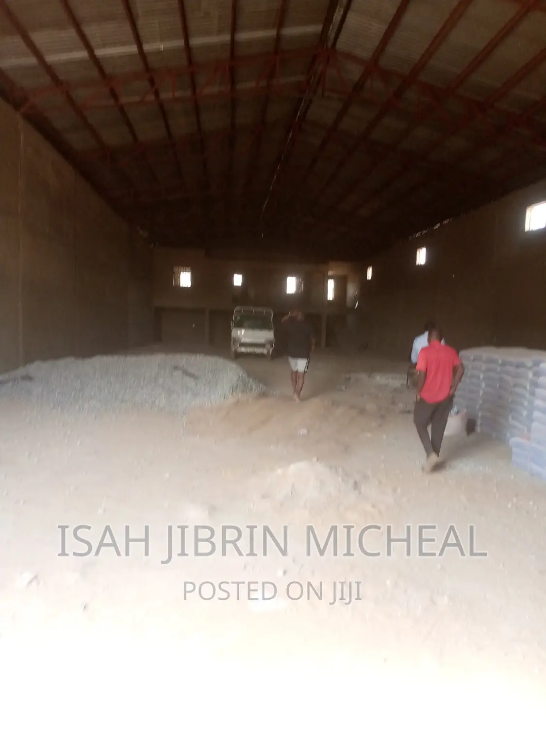 Standard Warehouse Along Gwarimpa Express for Rent