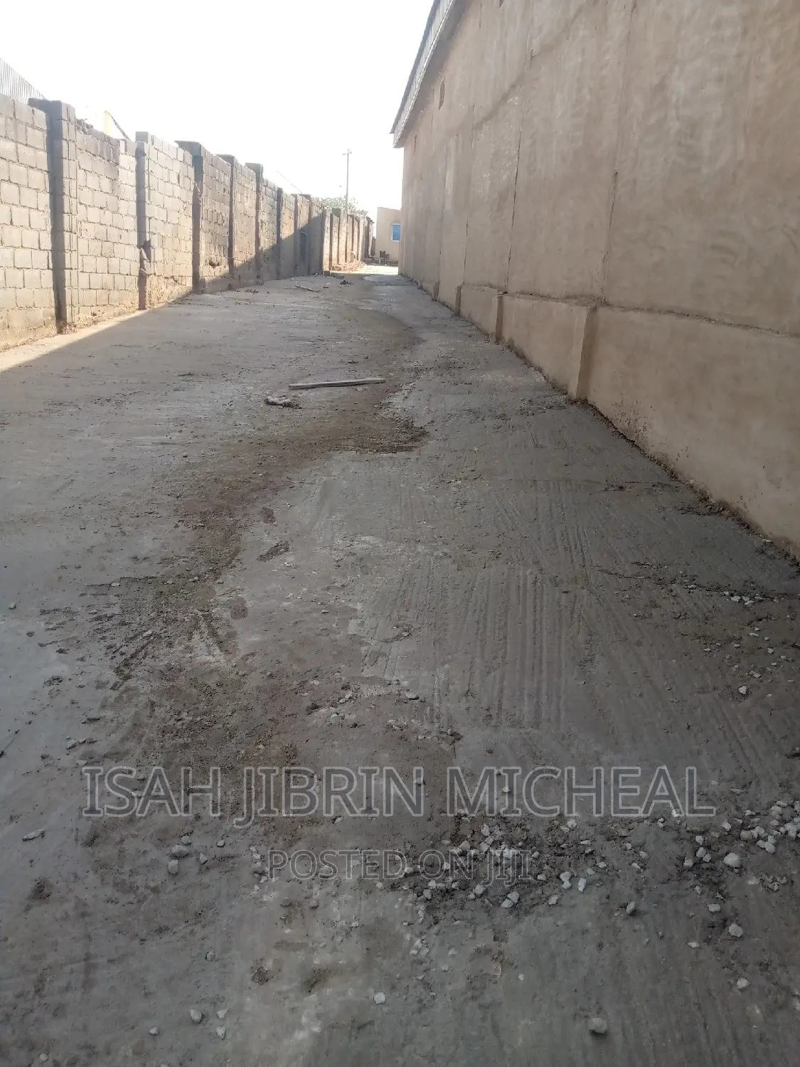 Standard Warehouse Along Gwarimpa Express for Rent