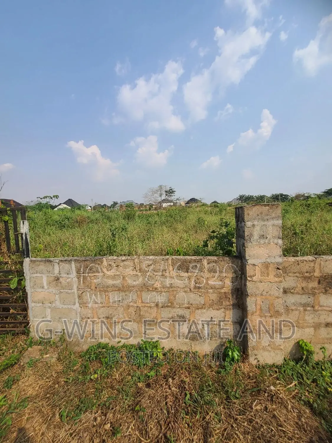 100x100ft for Sale at Amagba
