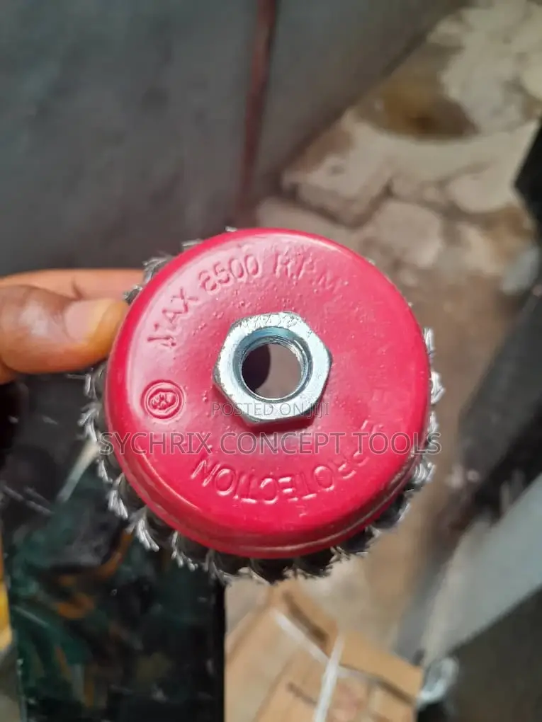 Iron Cup Brush