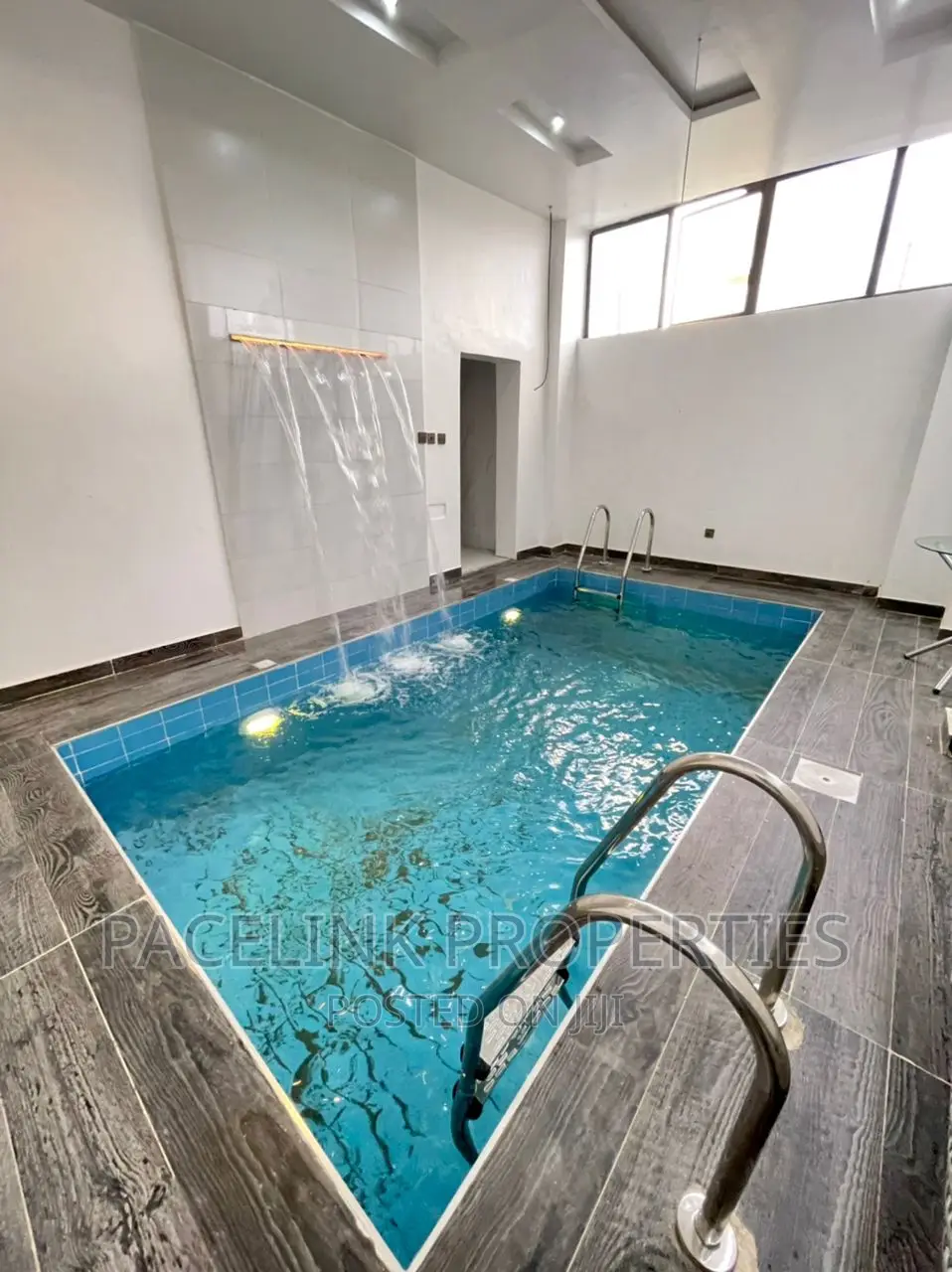 Furnished 5bdrm Mansion in Chevron for sale
