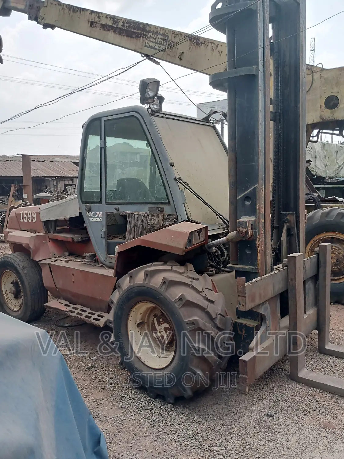 7.5 Tons Manitou Forklift (Standard Company Use)