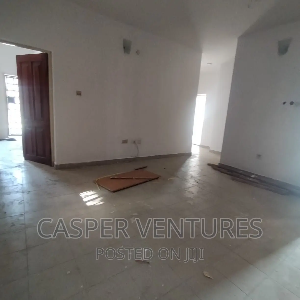 3bdrm Apartment in New Road, Igbo-efon for rent