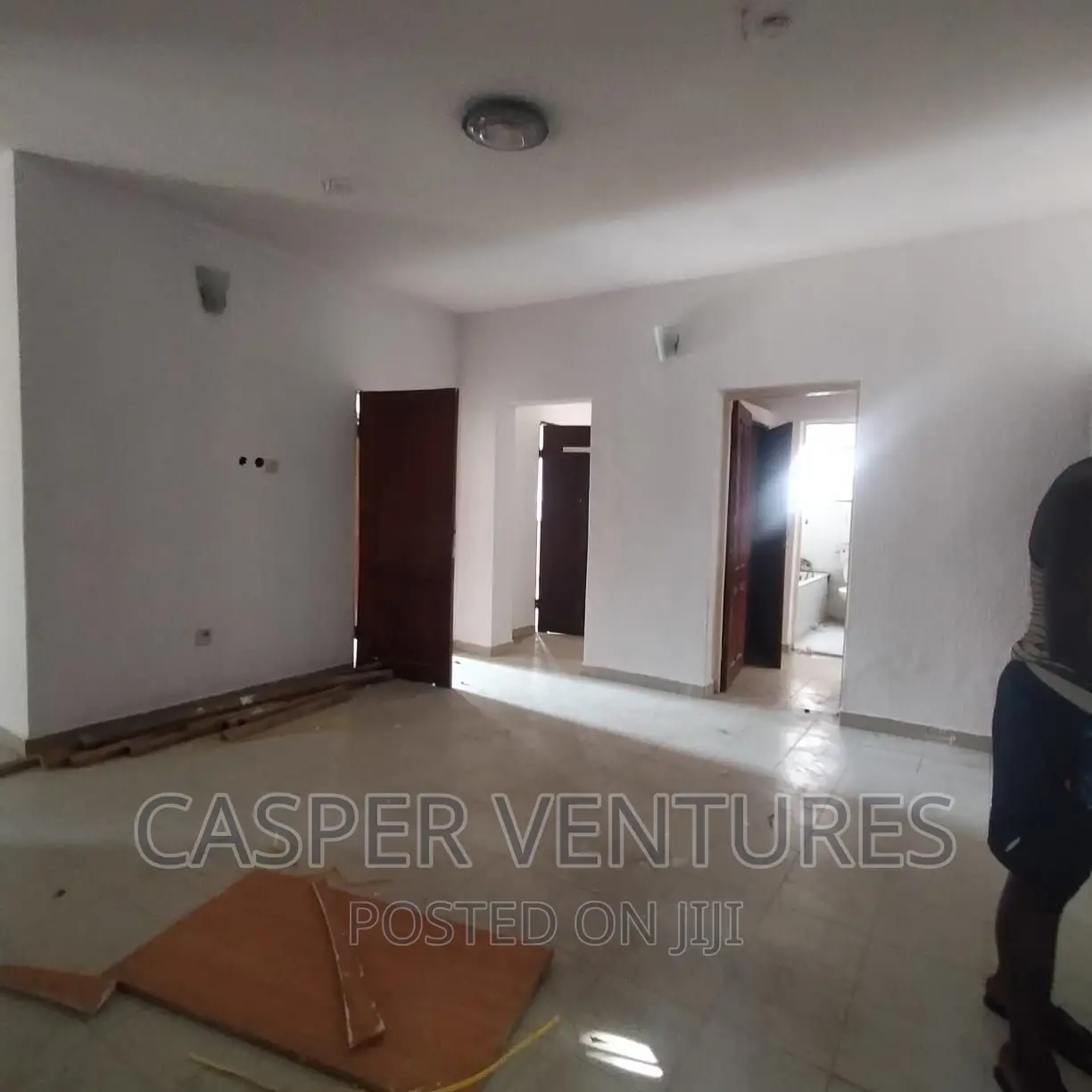 3bdrm Apartment in New Road, Igbo-efon for rent