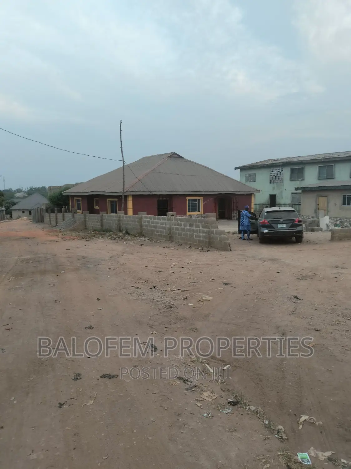 10bdrm Bungalow in Balofem Properties &, Abeokuta South for sale