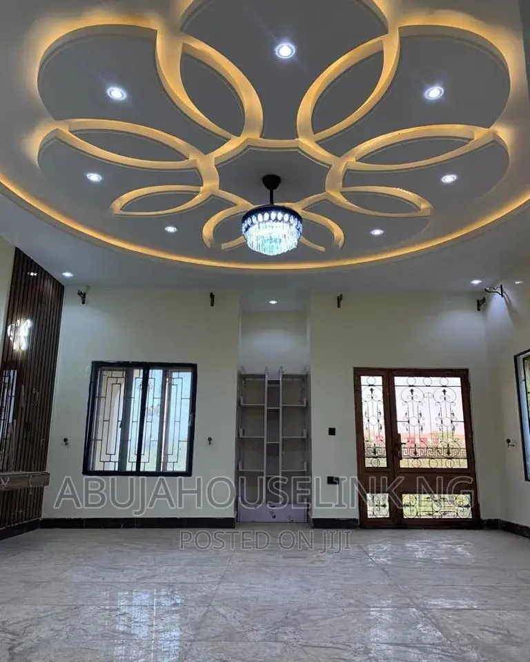 6bdrm Duplex in Wuye Abuja for sale