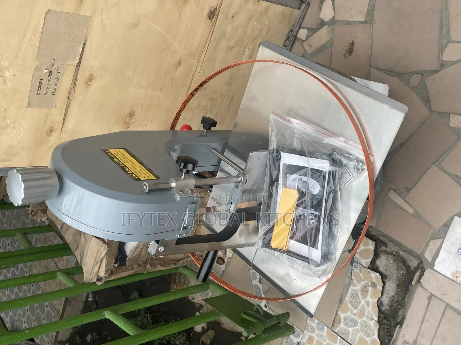 BONE SAW CUTTING MACHINE ( Meat and Fish Cutter)
