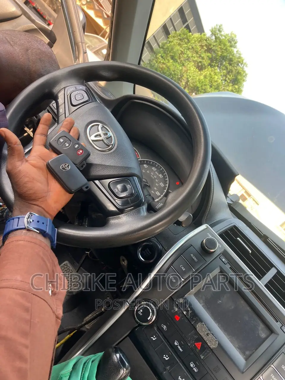 Toyota Cmarry 2015-2017 Key to Keyless Converting