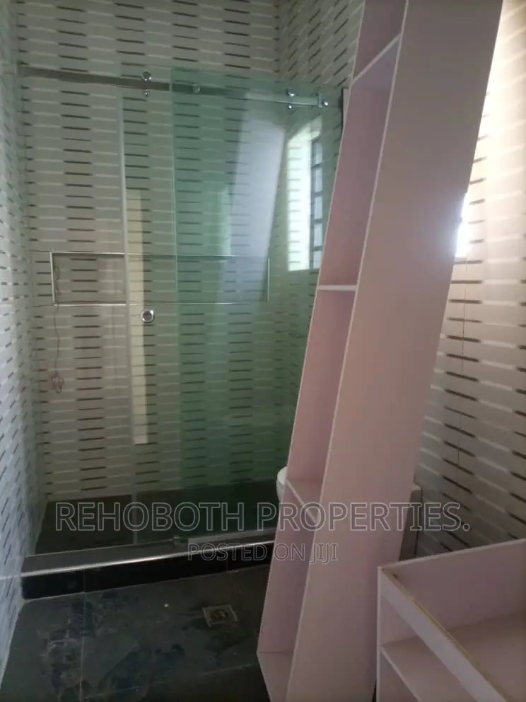 5bdrm Duplex in Elebu, Ibadan for sale
