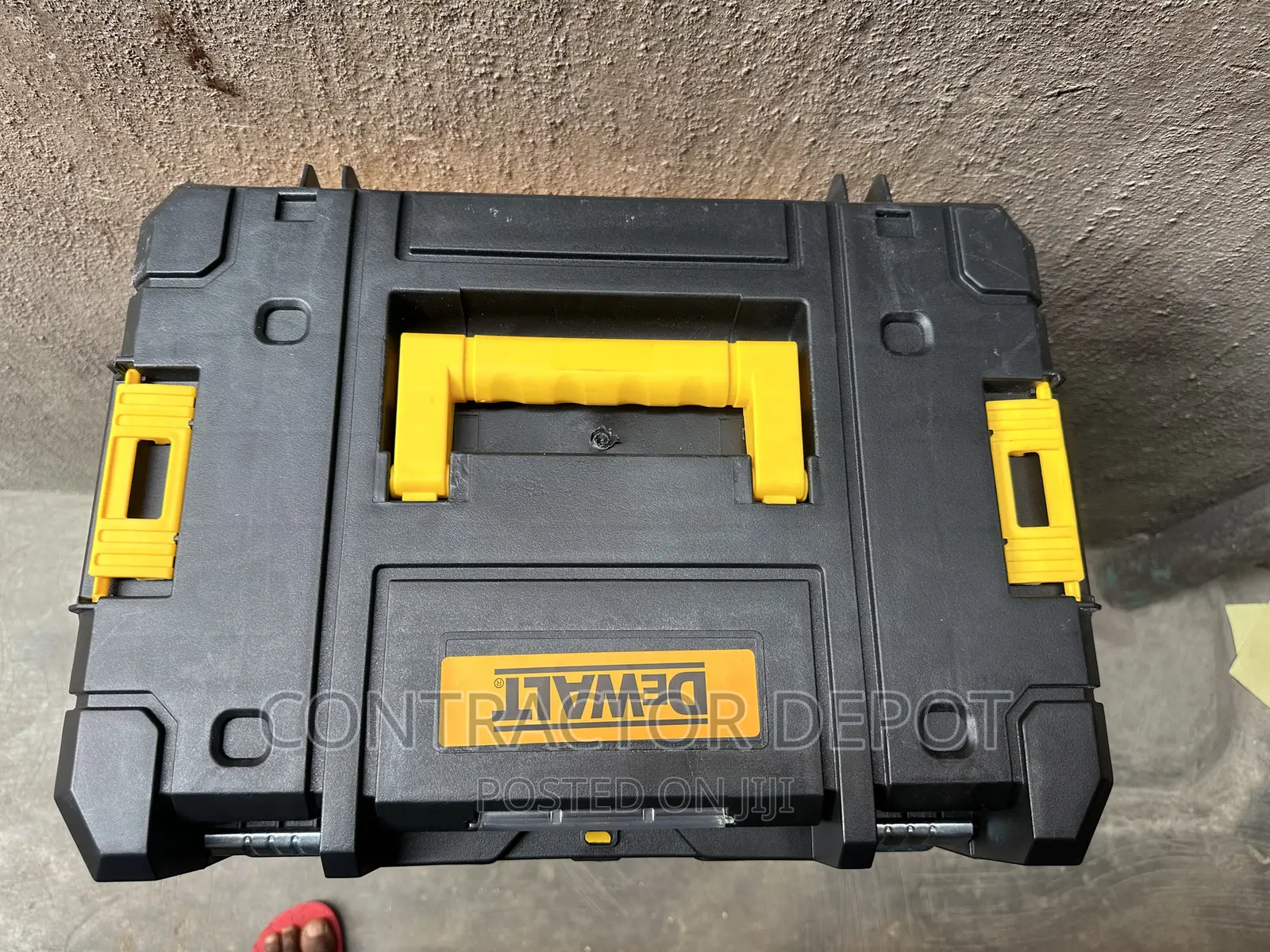 Dewalt Cordless Pressure Washer 118V