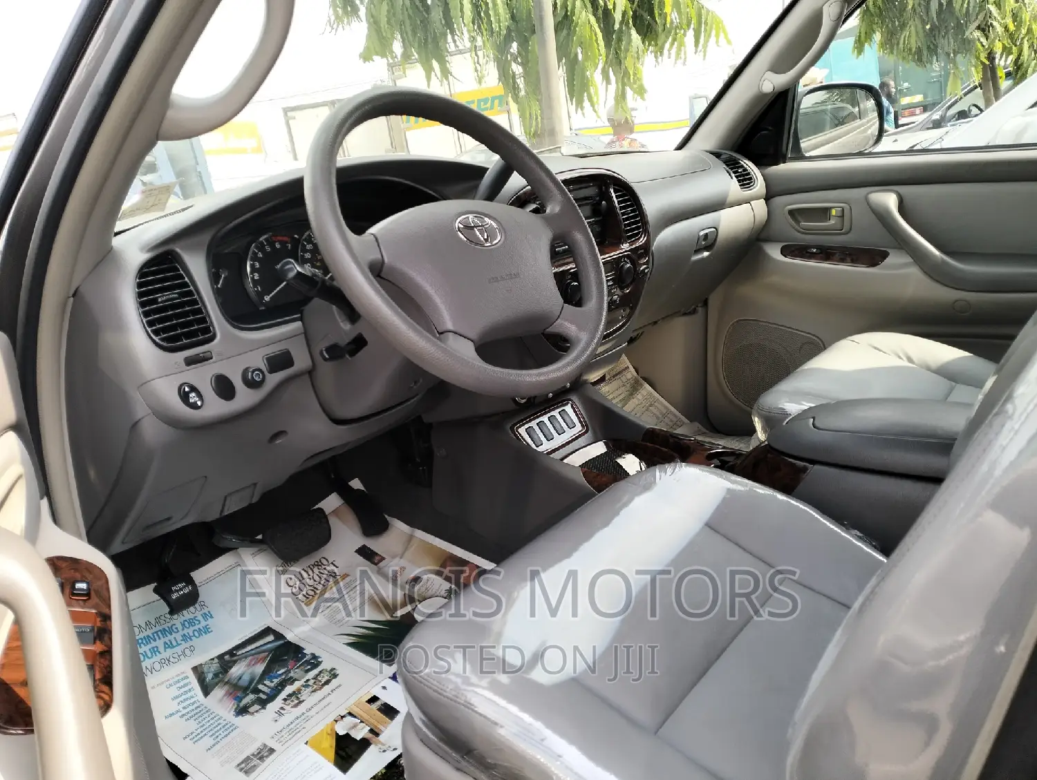 Toyota Sequoia Limited 4dr SUV 4WD (4.7L 8cyl 5A) 2007 Gray