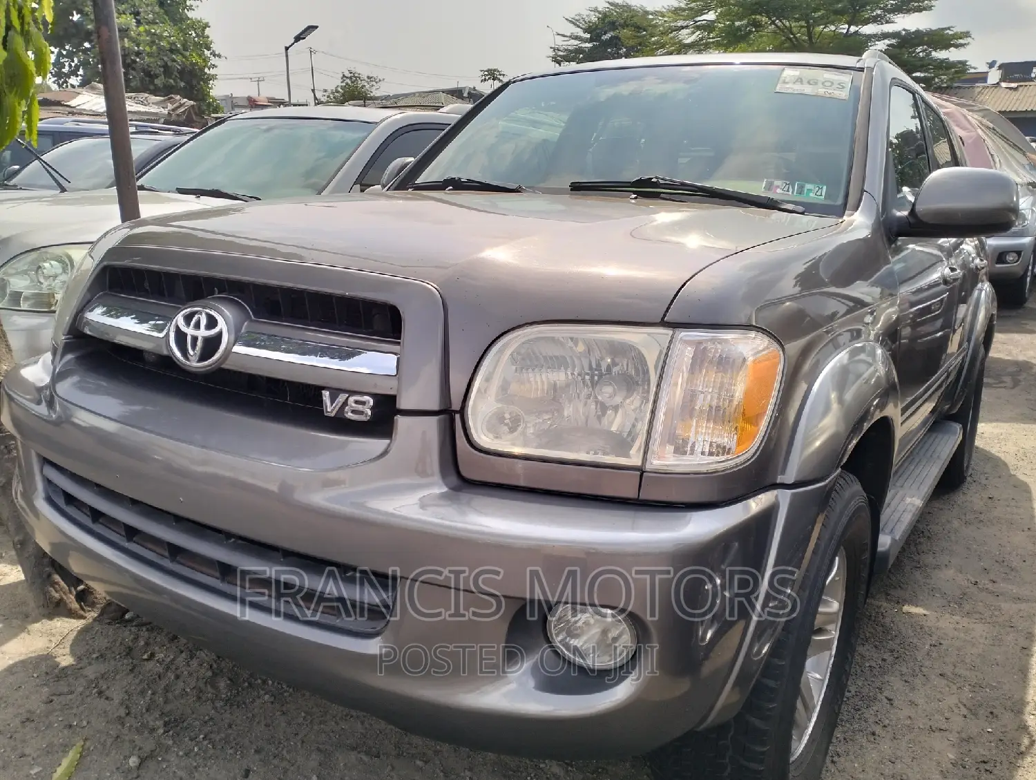 Toyota Sequoia Limited 4dr SUV 4WD (4.7L 8cyl 5A) 2007 Gray