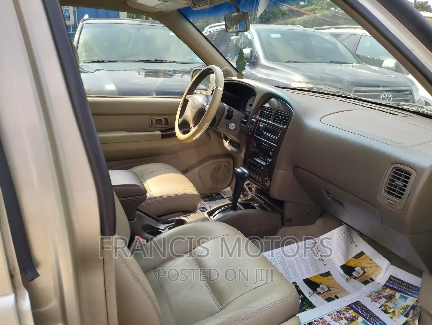 Nissan Pathfinder 2003 Gold
