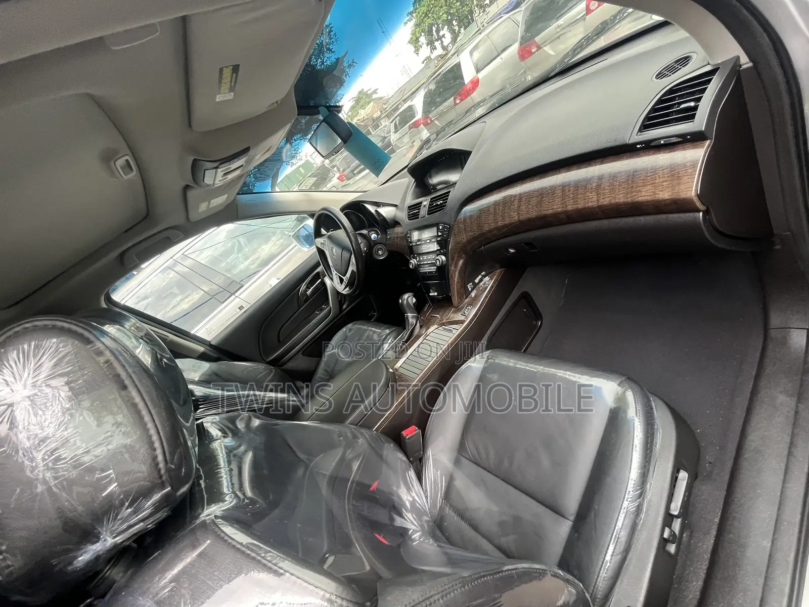 Acura MDX SUV 4dr AWD (3.7L 6cyl 6A) 2010 Silver